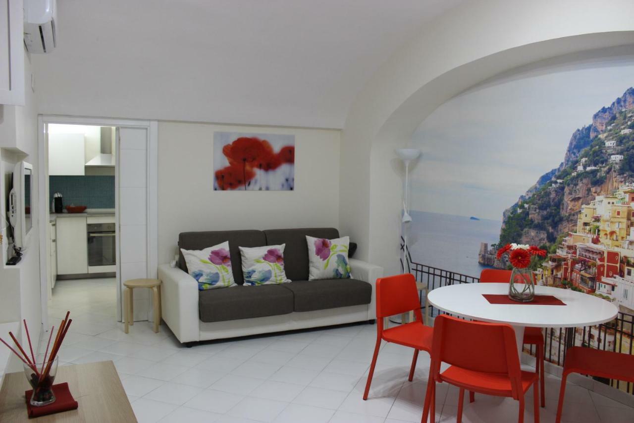 Napoli A Chiaia Apartamento Exterior foto