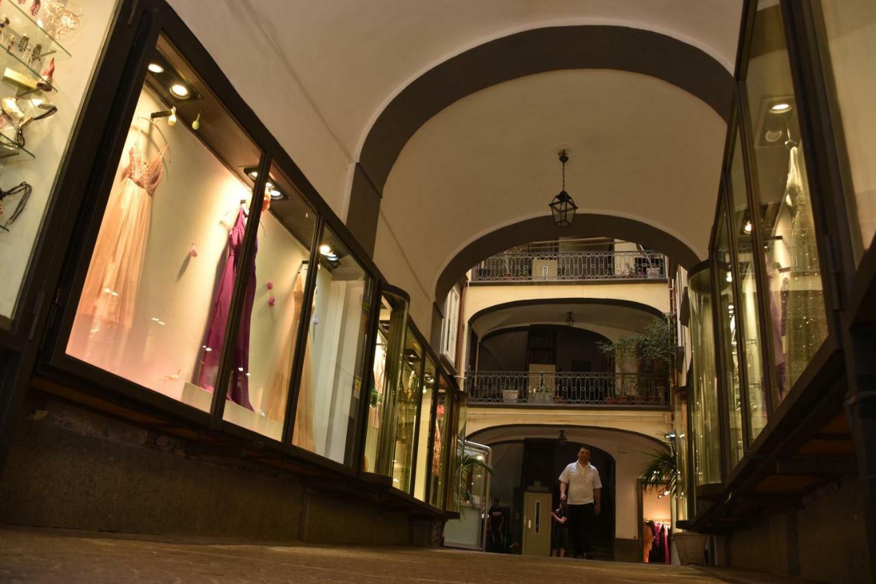 Napoli A Chiaia Apartamento Exterior foto